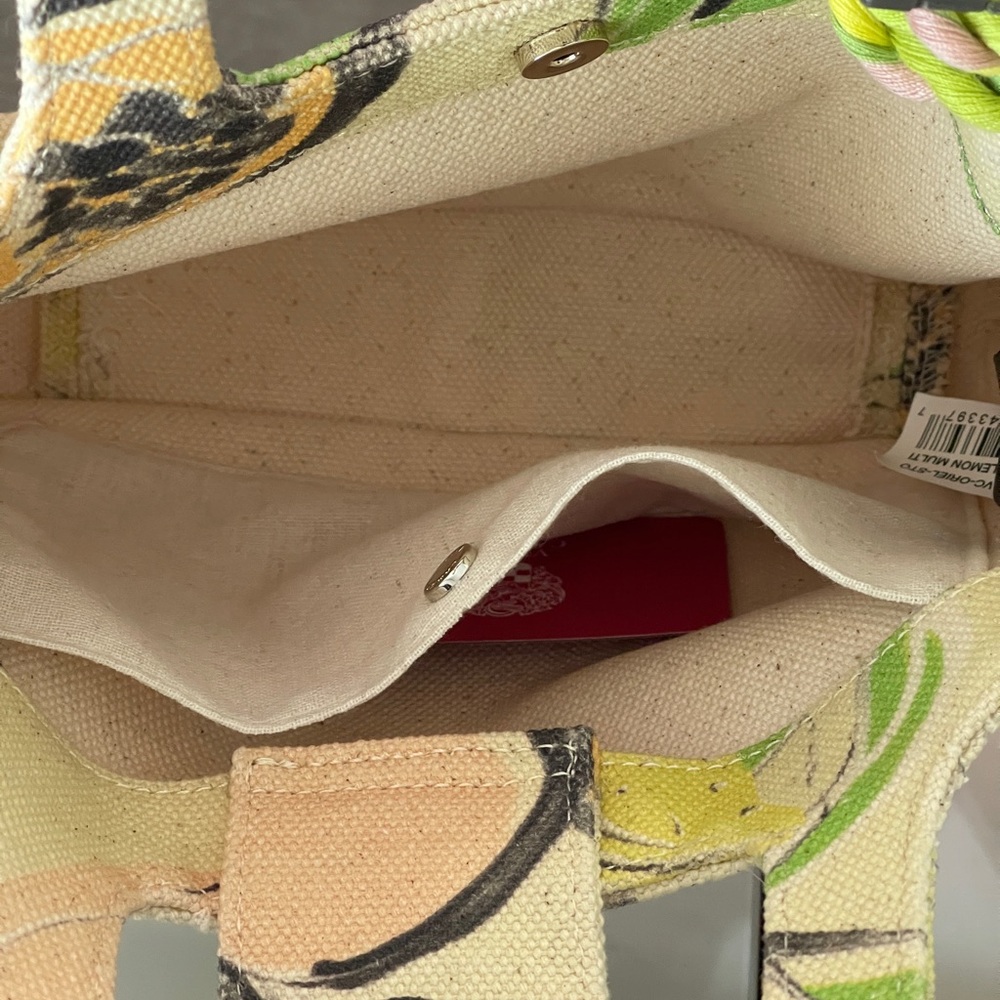 VINCE CAMUTO Printed Small Canvas Tote-Oriel In La Frutta - Picture 13 of 15